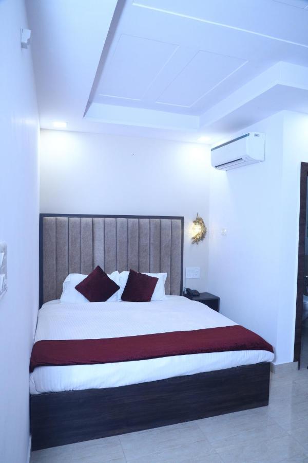 The Divine Oak Hotel Katra  Exterior photo