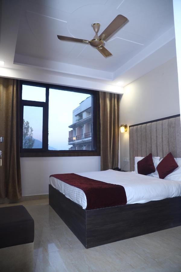 The Divine Oak Hotel Katra  Exterior photo