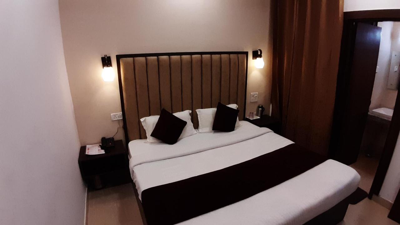 The Divine Oak Hotel Katra  Exterior photo